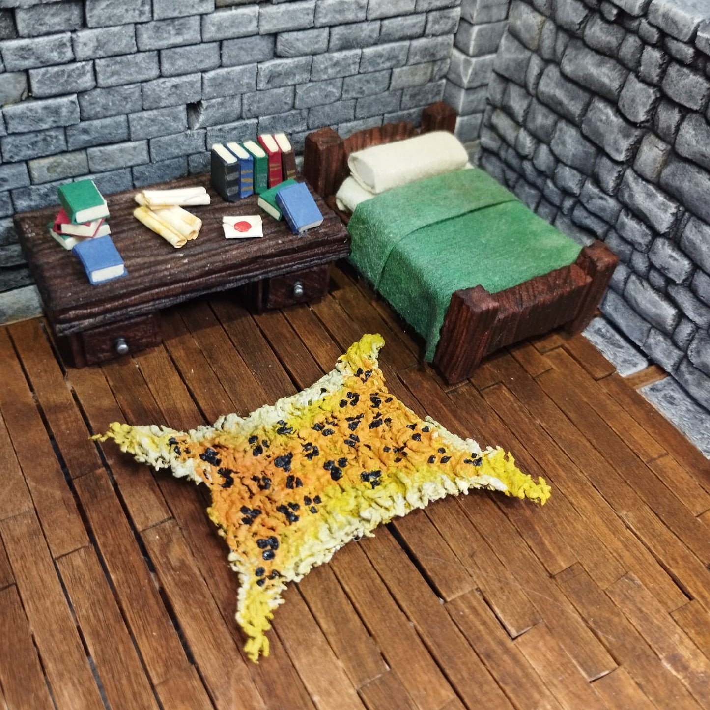 Taller de escenografía para juegos de mesa: cama, mesita y alfombra SÁBADO 13 DE JUNIO