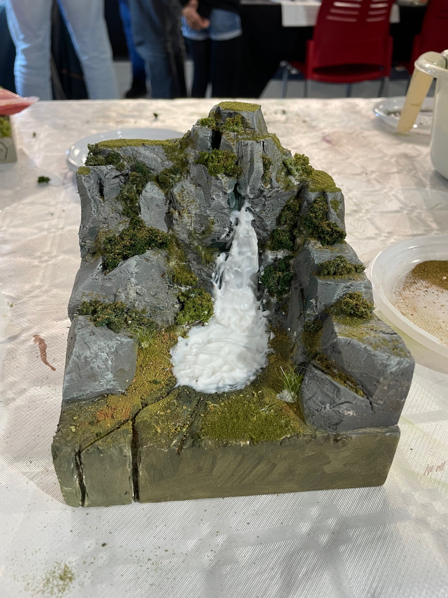 Taller infantil: Crea tu propio diorama en una caja de madera DOMINGO 22 DE MARZO