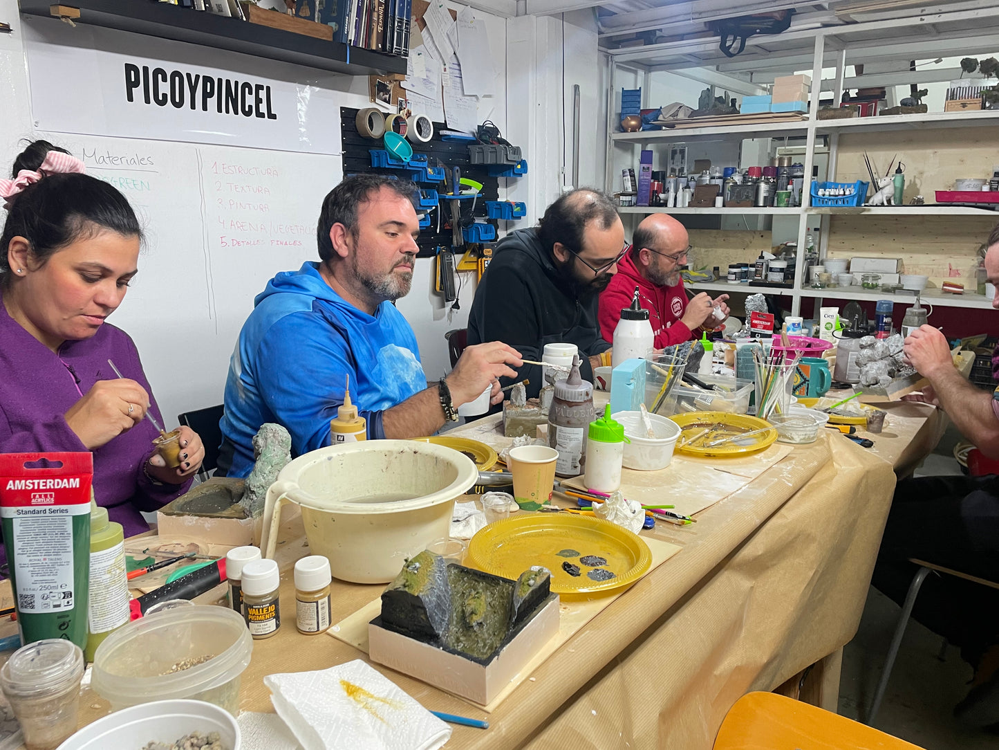 Taller de dioramas SÁBADO 17 MAYO