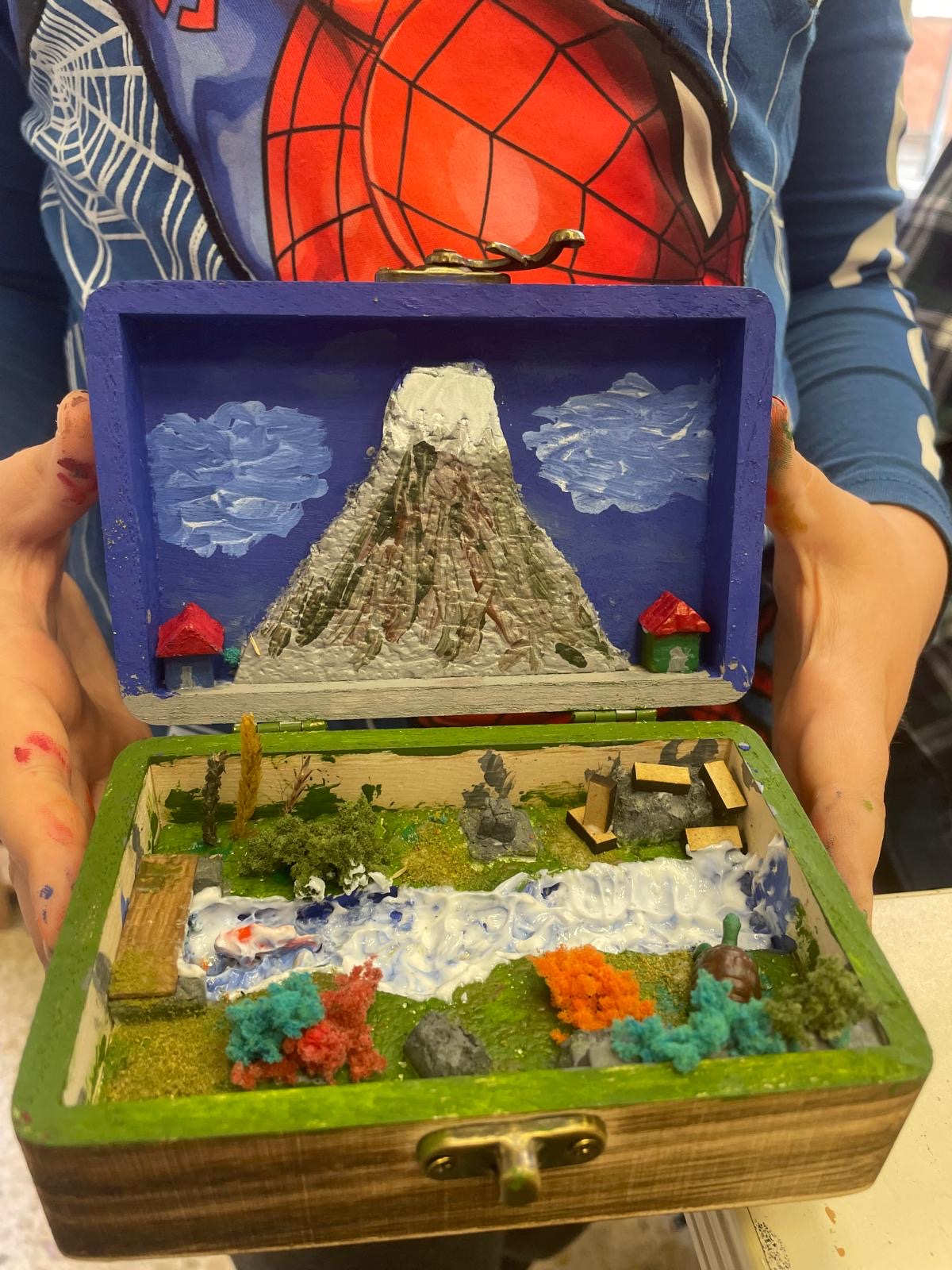 Taller infantil: Crea tu propio diorama en una caja de madera DOMINGO 22 NOVIEMBRE