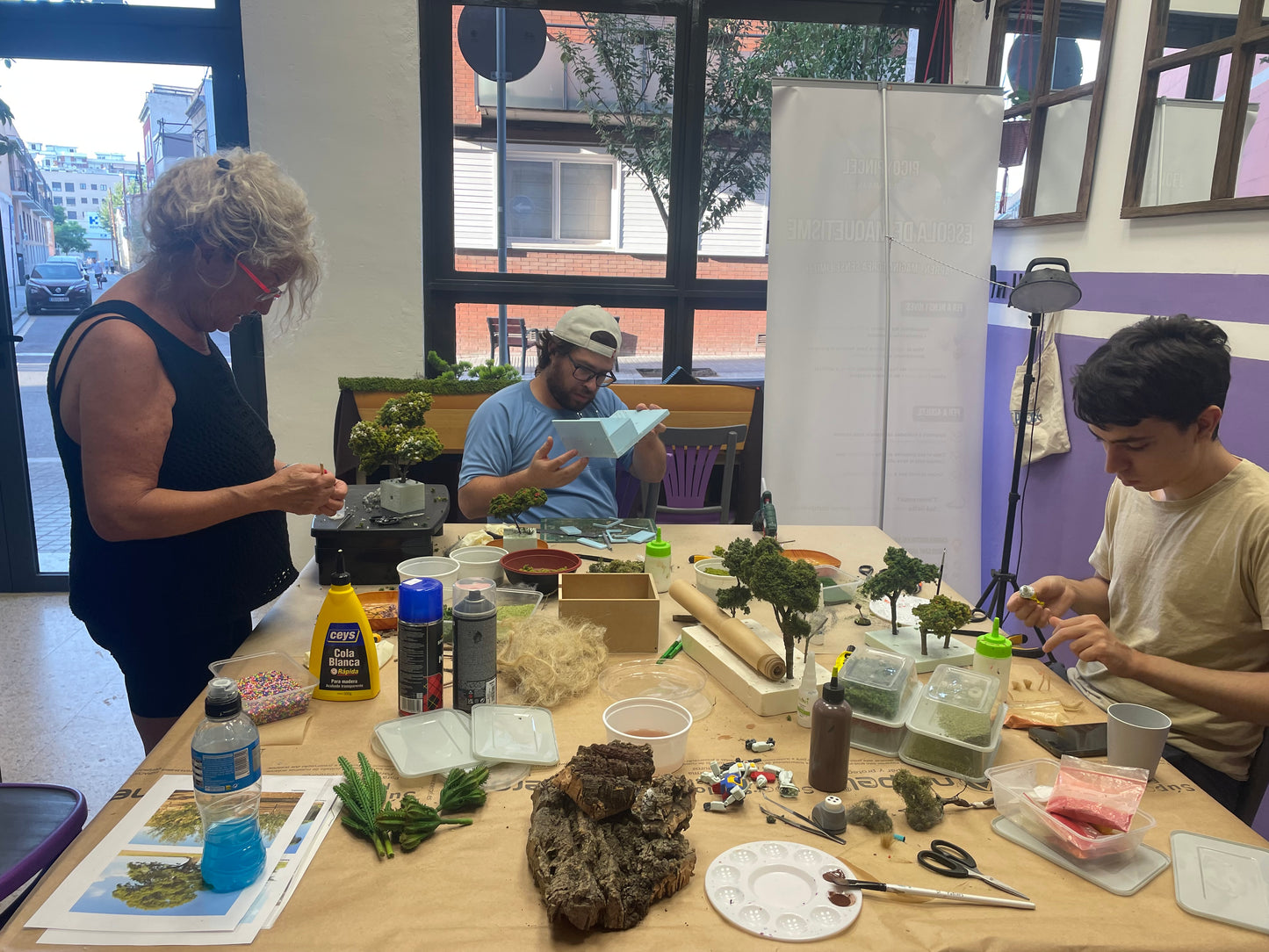 Aula abierta de maquetismo