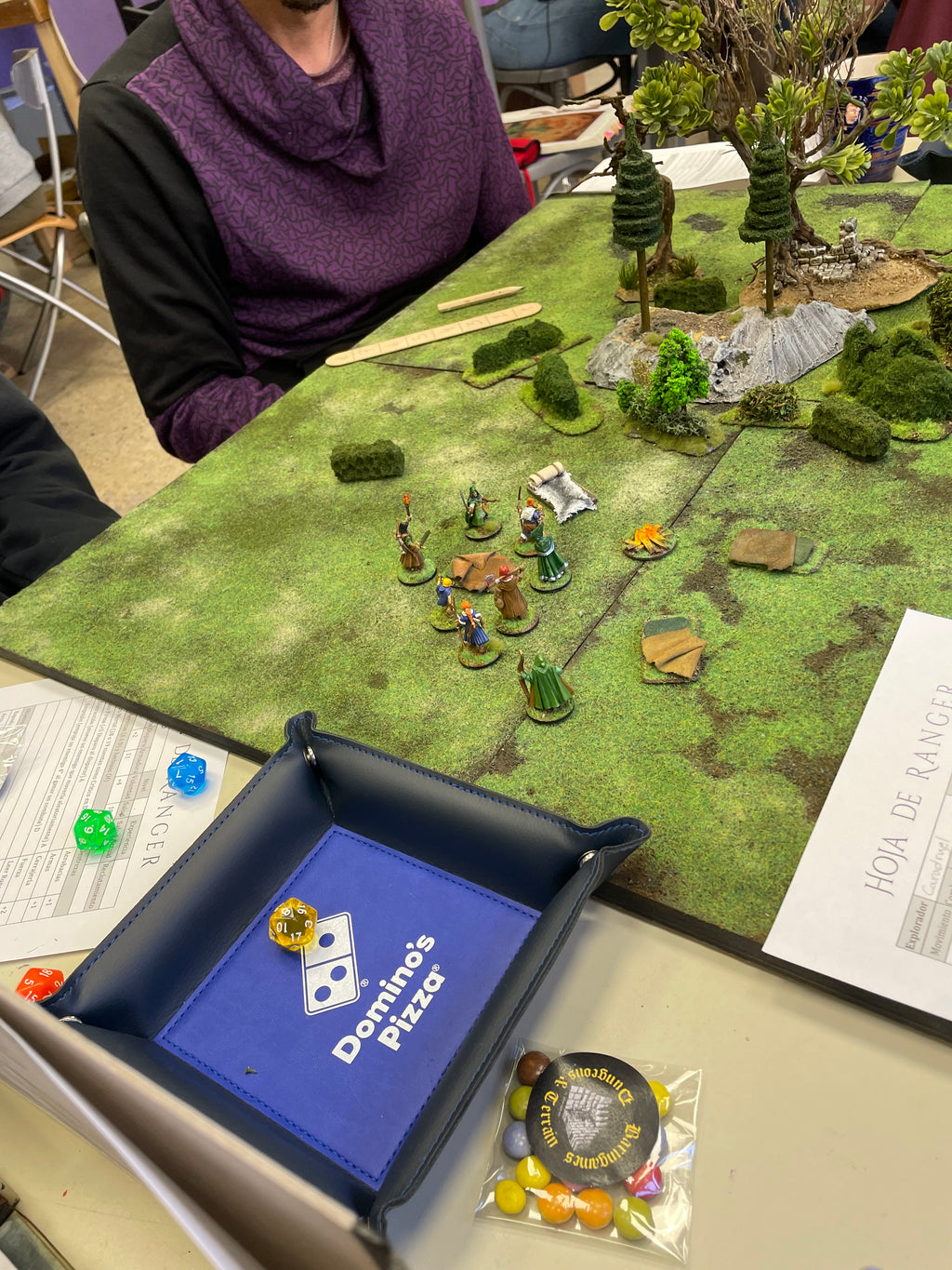 Dioramas & Dados: Jornada de juegos de rol DOMINGO 25 OCTUBRE