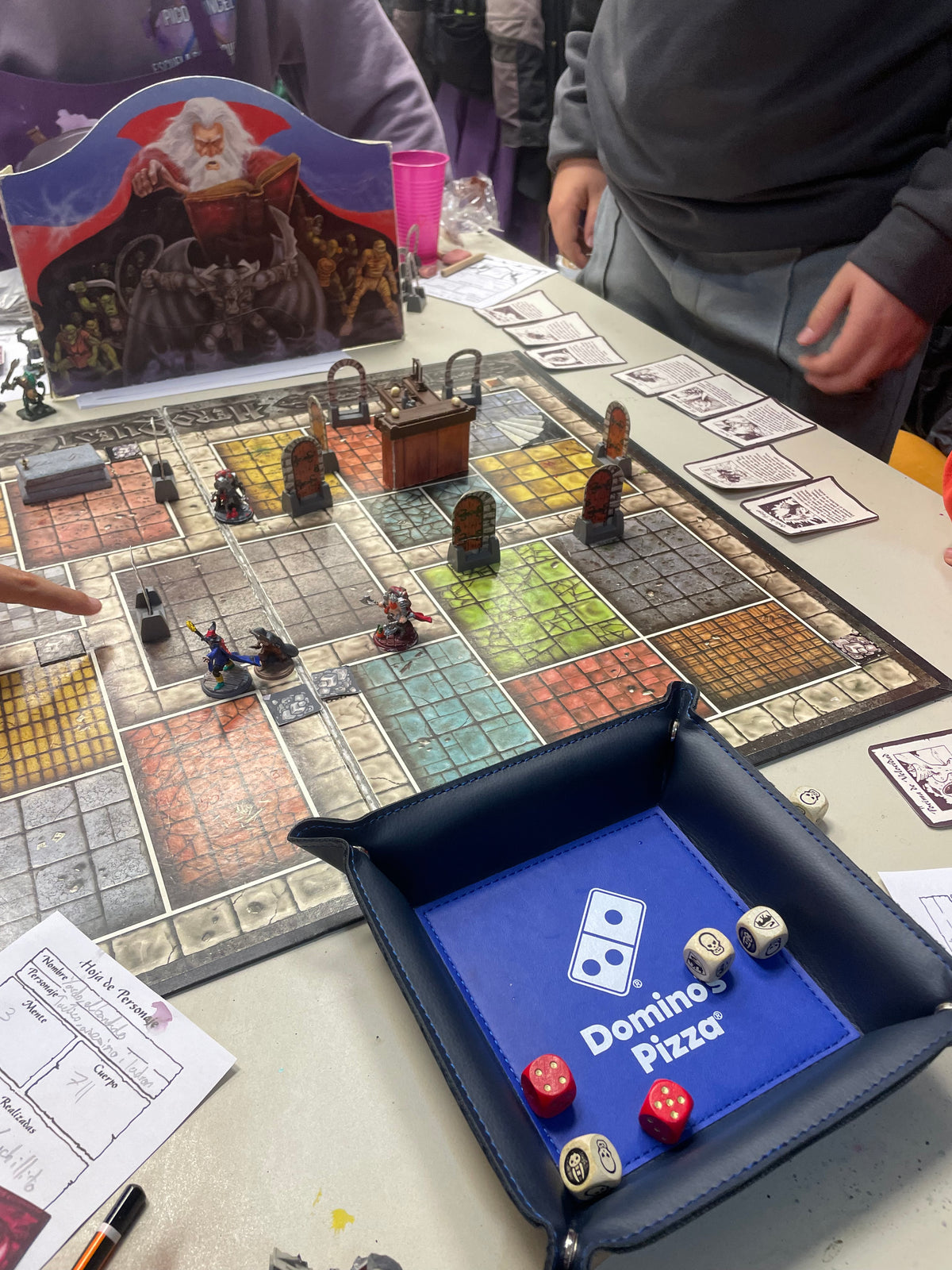 Dioramas & Dados: Jornada de juegos de rol DOMINGO 25 OCTUBRE