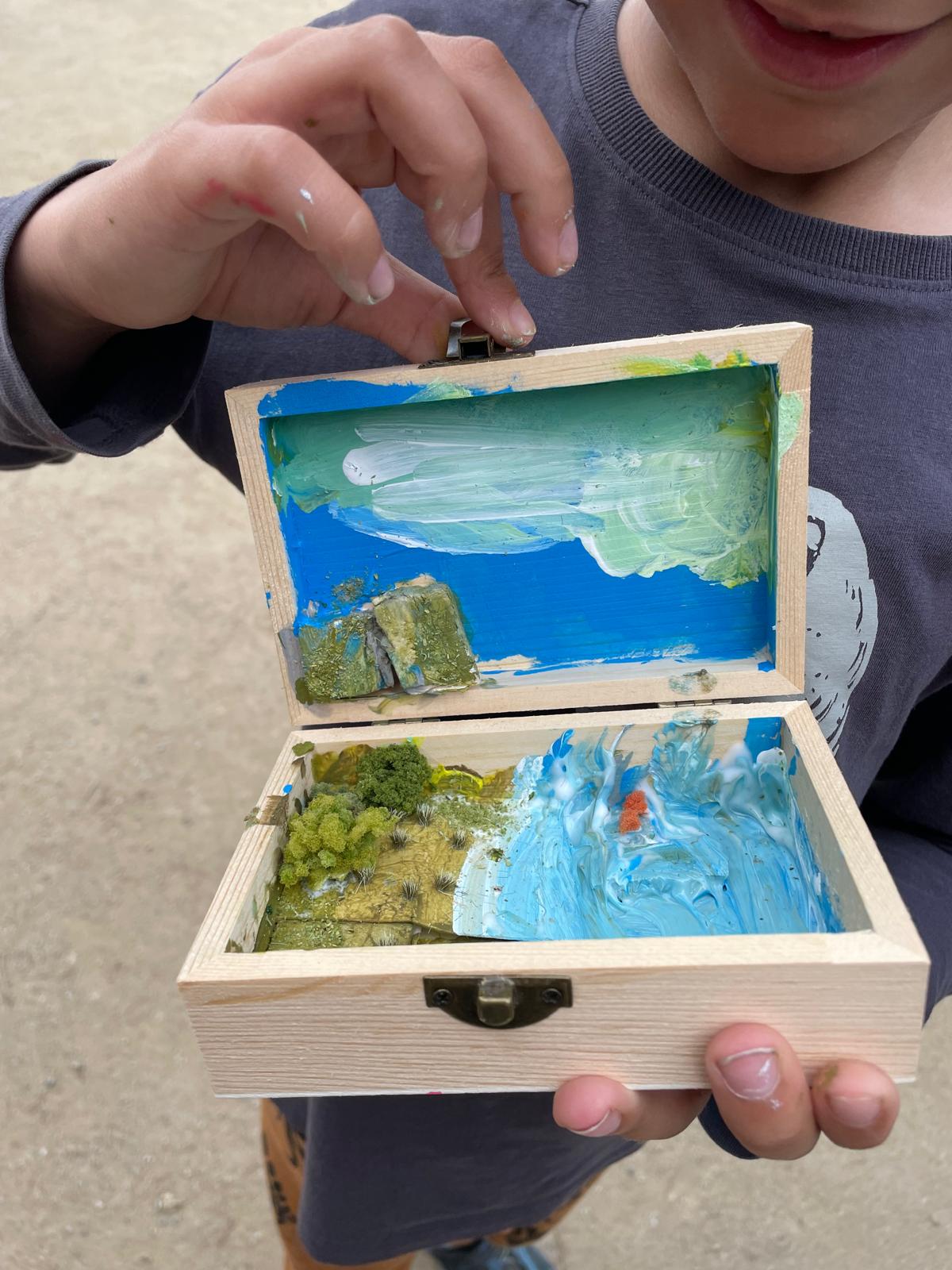 Taller infantil: Crea tu propio diorama en una caja de madera DOMINGO 27 DE JULIO