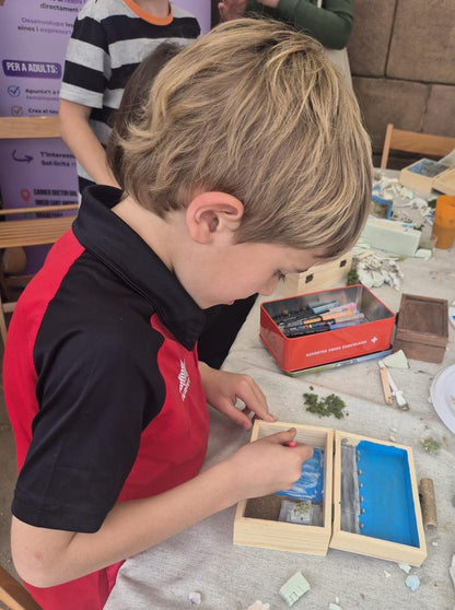 Taller infantil: Crea tu propio diorama en una caja de madera DOMINGO 27 DE JULIO