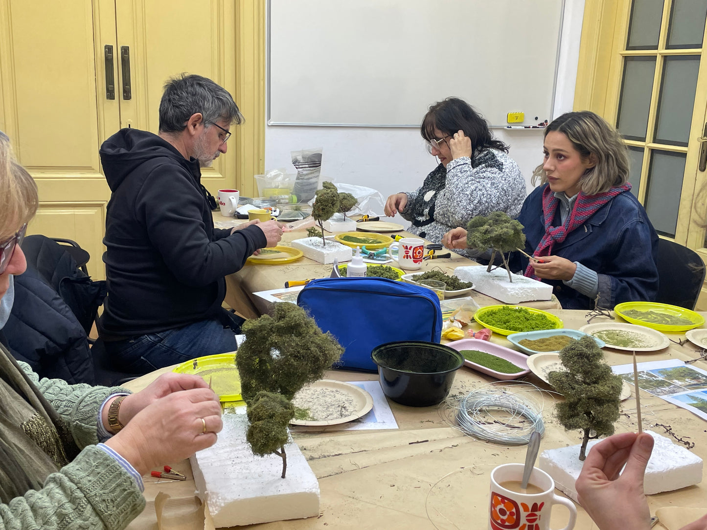 Taller de vegetación y árboles en miniatura