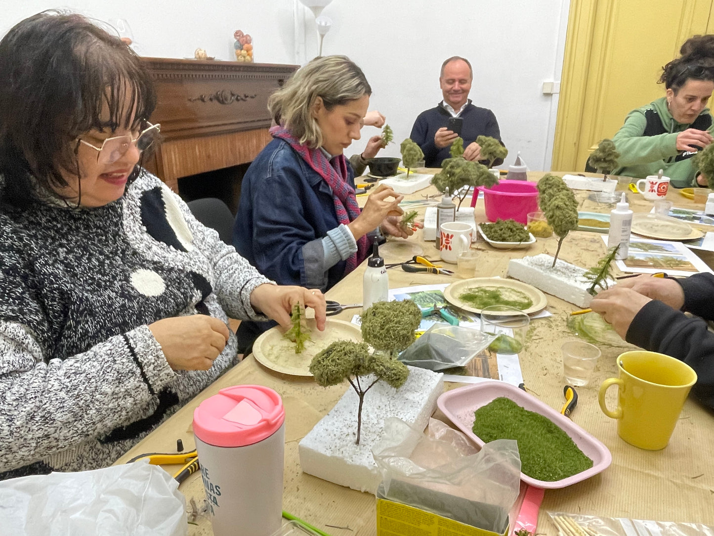 Taller de vegetación y árboles en miniatura