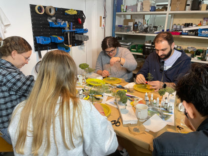 Taller de vegetación y árboles en miniatura